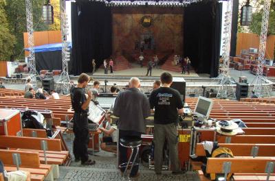 AIDA open air opera letn kino st nad Labem 2.9.2004 - svteln reie